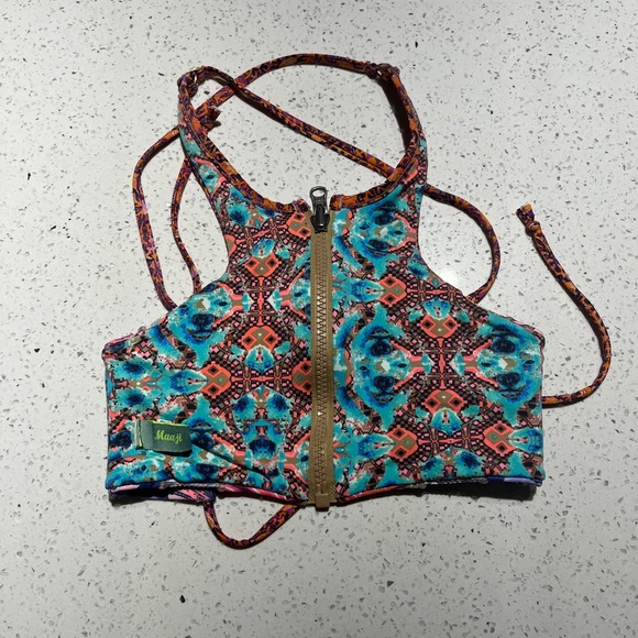 MAAJI Dear Hitchhiker High Neck Bikini Top - Picture 5 of 6